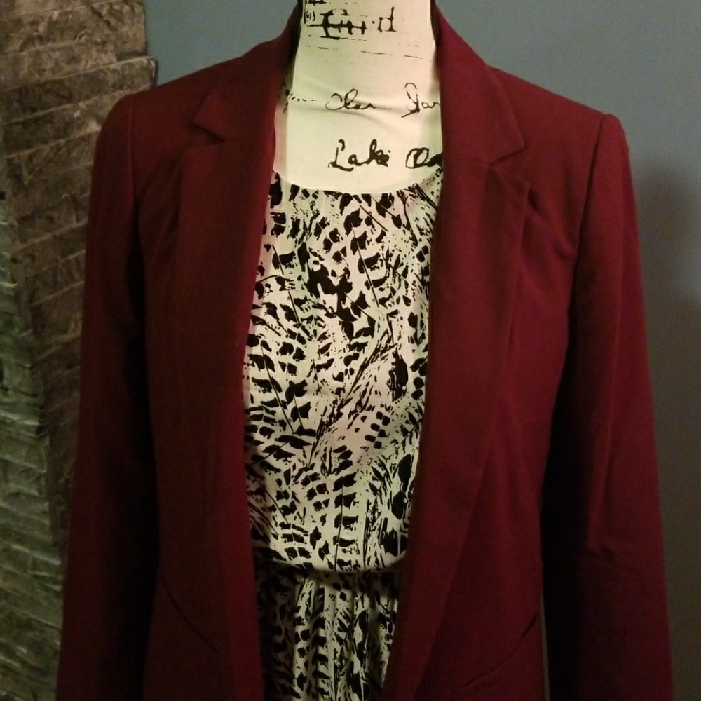 Forever 21 maroon blazer
